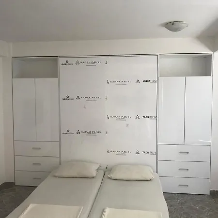 דירה Holiday'n'deluxe Suites *
