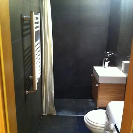 Holiday'n'deluxe Suites דירה