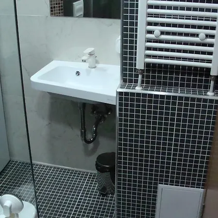 Holiday'n'deluxe Suites דירה